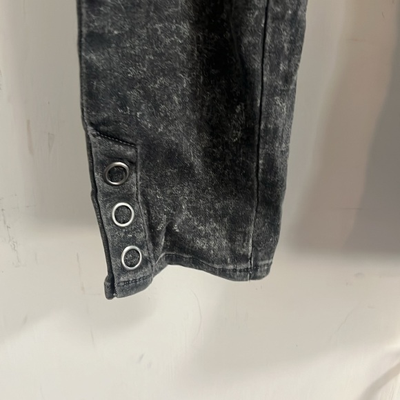 535 Levi super skinny cropped size 29 - Picture 2 of 5